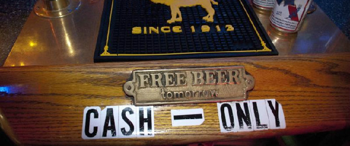 What Makes a Dive Bar a Dive Bar? 14 Clues to Look For